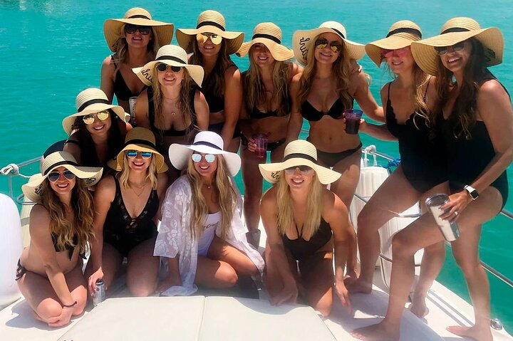 45' Yacht Tour in Miami Beach 45' Yacht Tour in Miami Beach