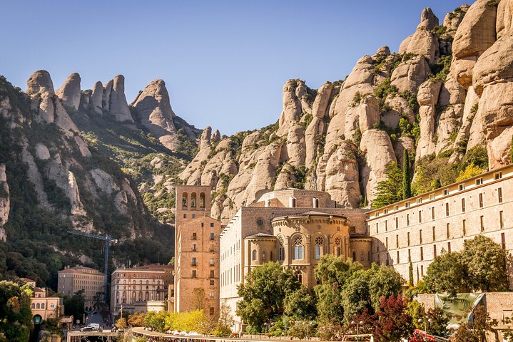 Montserrat Half-Day Tour with Tapas and Gourmet Wines (Private Tour Optional)