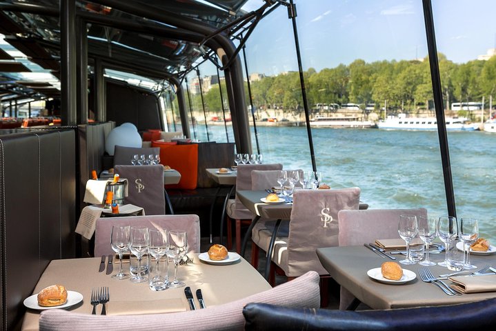 Bateaux Parisiens Seine River Gourmet Lunch & Sightseeing Cruise with Live Music
