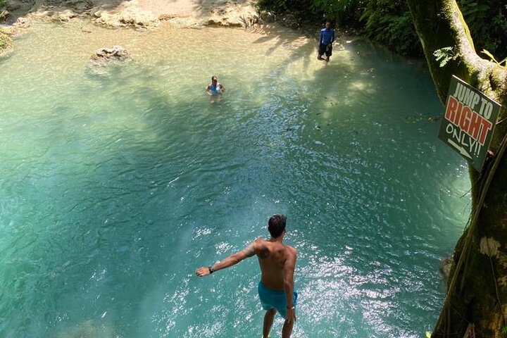 Combo Blue Hole & River Tubing Tour from Ocho Rios