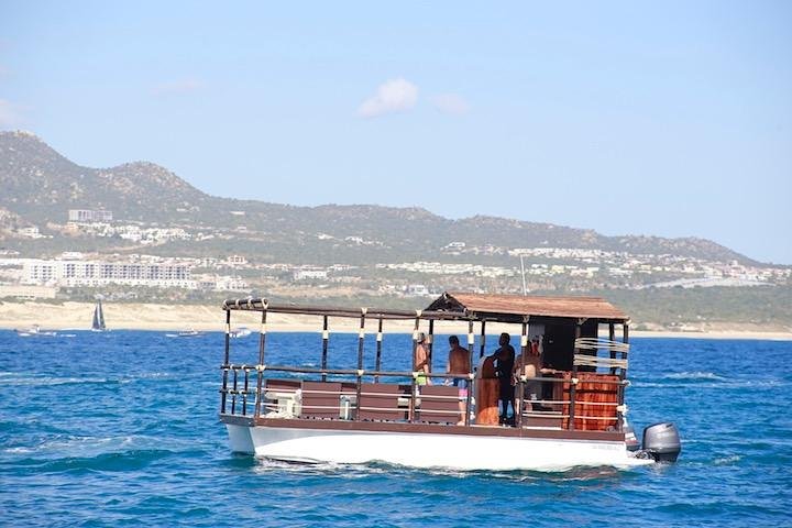 Private Boat Tour from Cabo San Lucas with Snorkeling Gear 6 pax