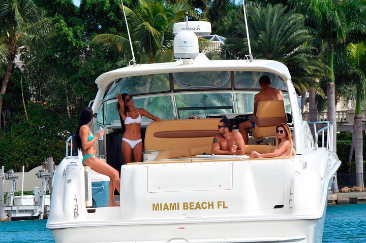 45' Yacht Tour in Miami Beach