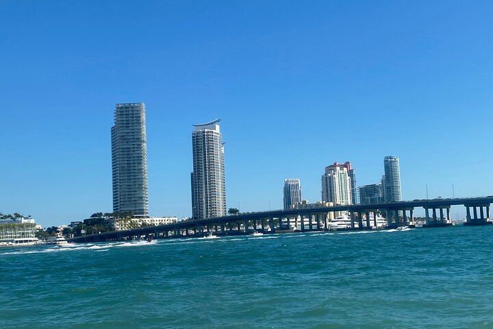 Miami Skyline 90 min Cruise of South Beach Millionaire Homes & Venetian Islands 