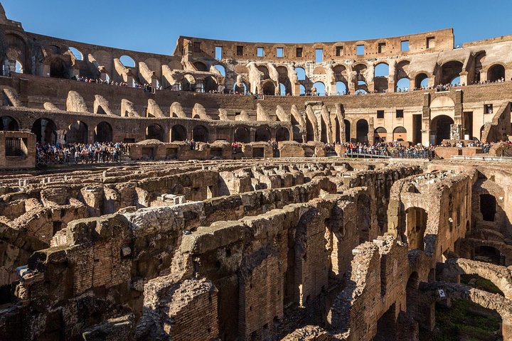 Colosseum Underground Guided Tour with Palatine Hill & Roman Forum Access