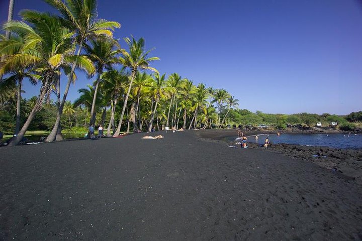 Big Island in a Day: Volcanoes, Waterfalls, Sightseeing, History